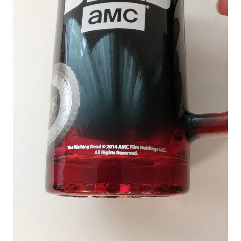 The Walking Dead Daryl Dixon AMC 2014 Black Red Fade Foil Beer Mug Stein 6